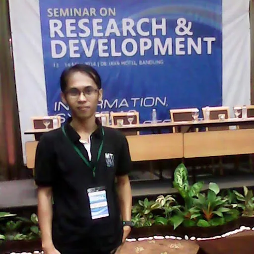 Profil CV Moch. Irwan Hermanto, S.Kom., M.Kom