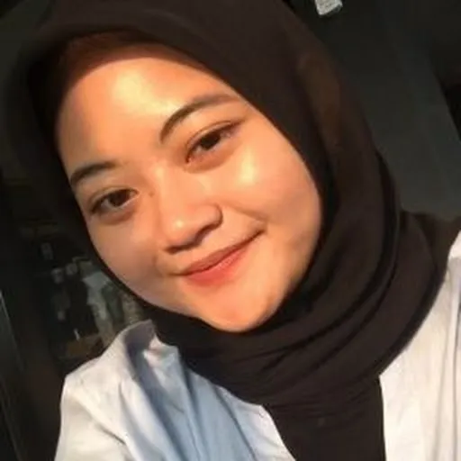 Profil CV Monica Yolanda