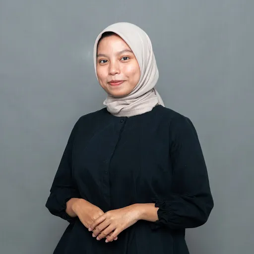 Profil CV Ms. Ula Sinar Harapan