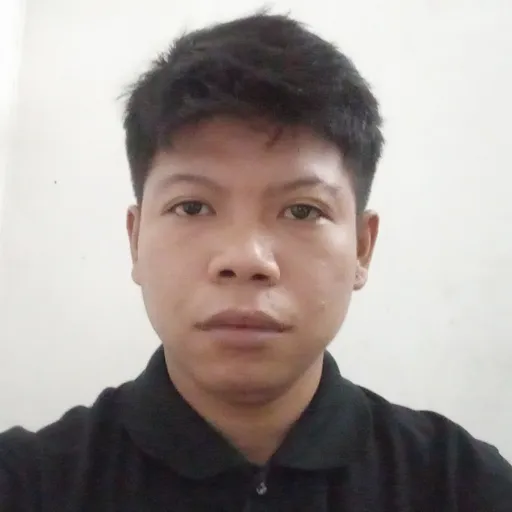 Profil CV Mulyadi - Megang stand 