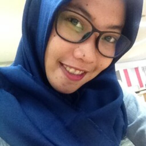 Profil CV Nadya Putri Wangi