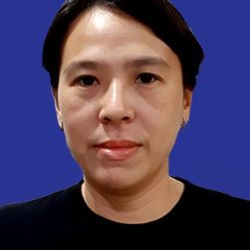 Profil CV Ni Yuliana Setiawati - Manager