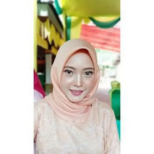 Profil CV Nosi Isnaeni