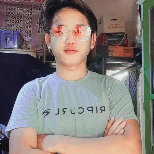 Profil CV Pebong Scooter Independent - restoran selera meneer