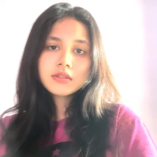 Profil CV putri cahlyn