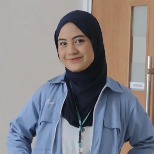 Profil CV Rasty Rizqi