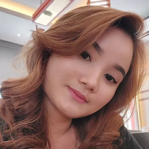 Profil CV regina seliana