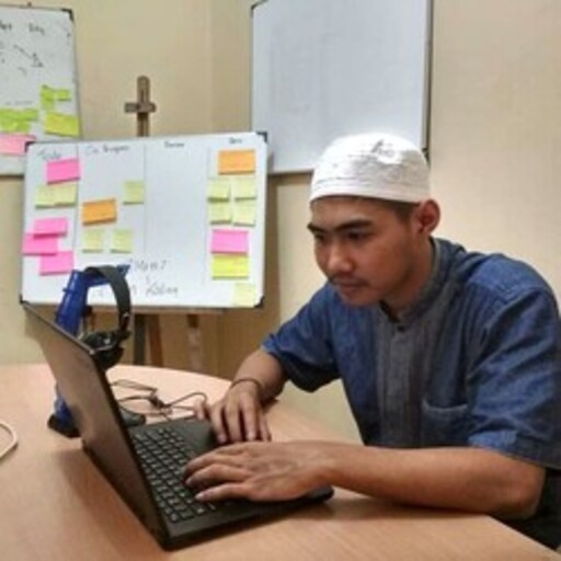 Profil CV Rery Kusharditya Nurahman - Waitress