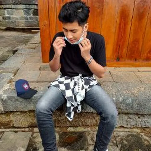 Profil CV Rifqi Mahendra
