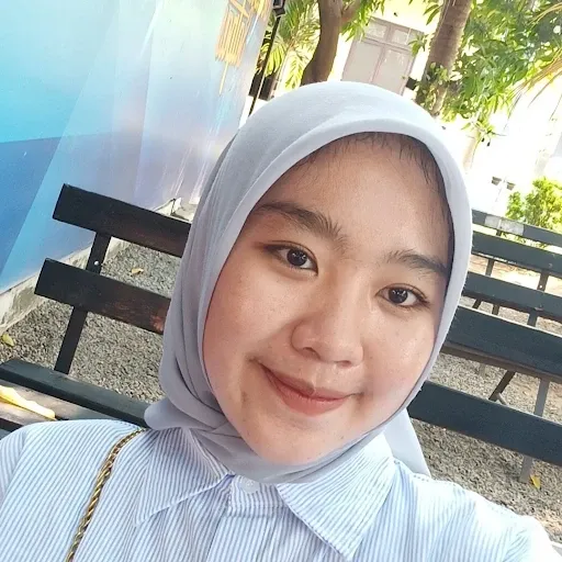 Profil CV Riska Dwi Agustina Cahyani.SE