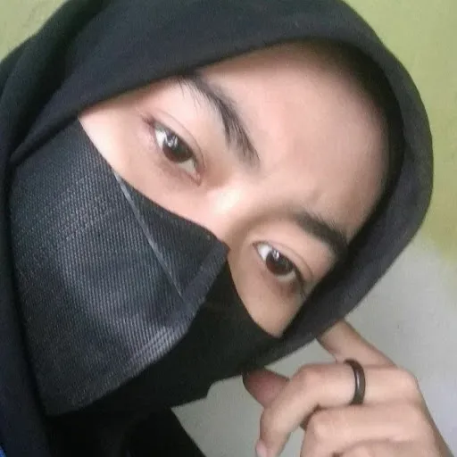 Profil CV siti nurkholiza