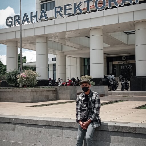 Profil CV Syarif Hidayatullah