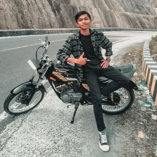 Profil CV Teddi Sinaga