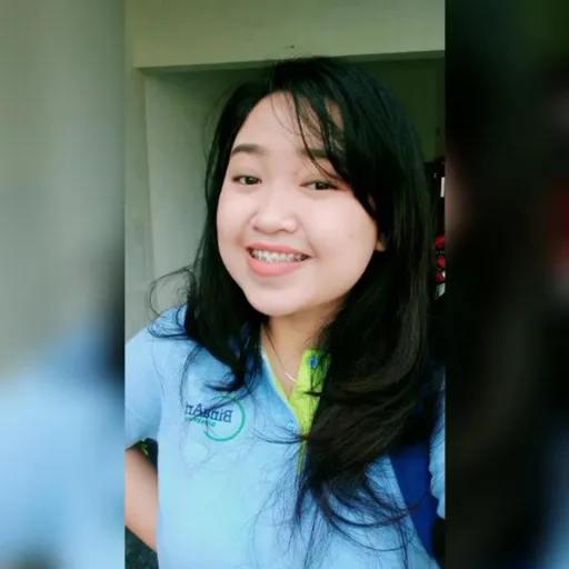 Profil CV Titania Netty