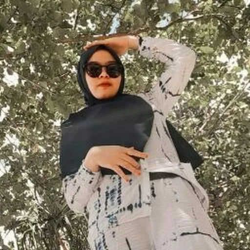 Profil CV veekih rahma