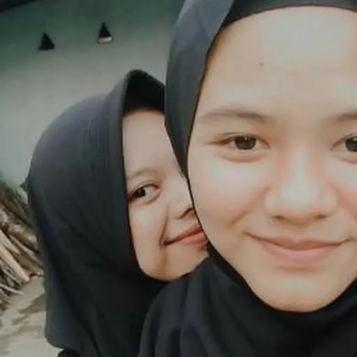 Profil CV Zakia Aulia
